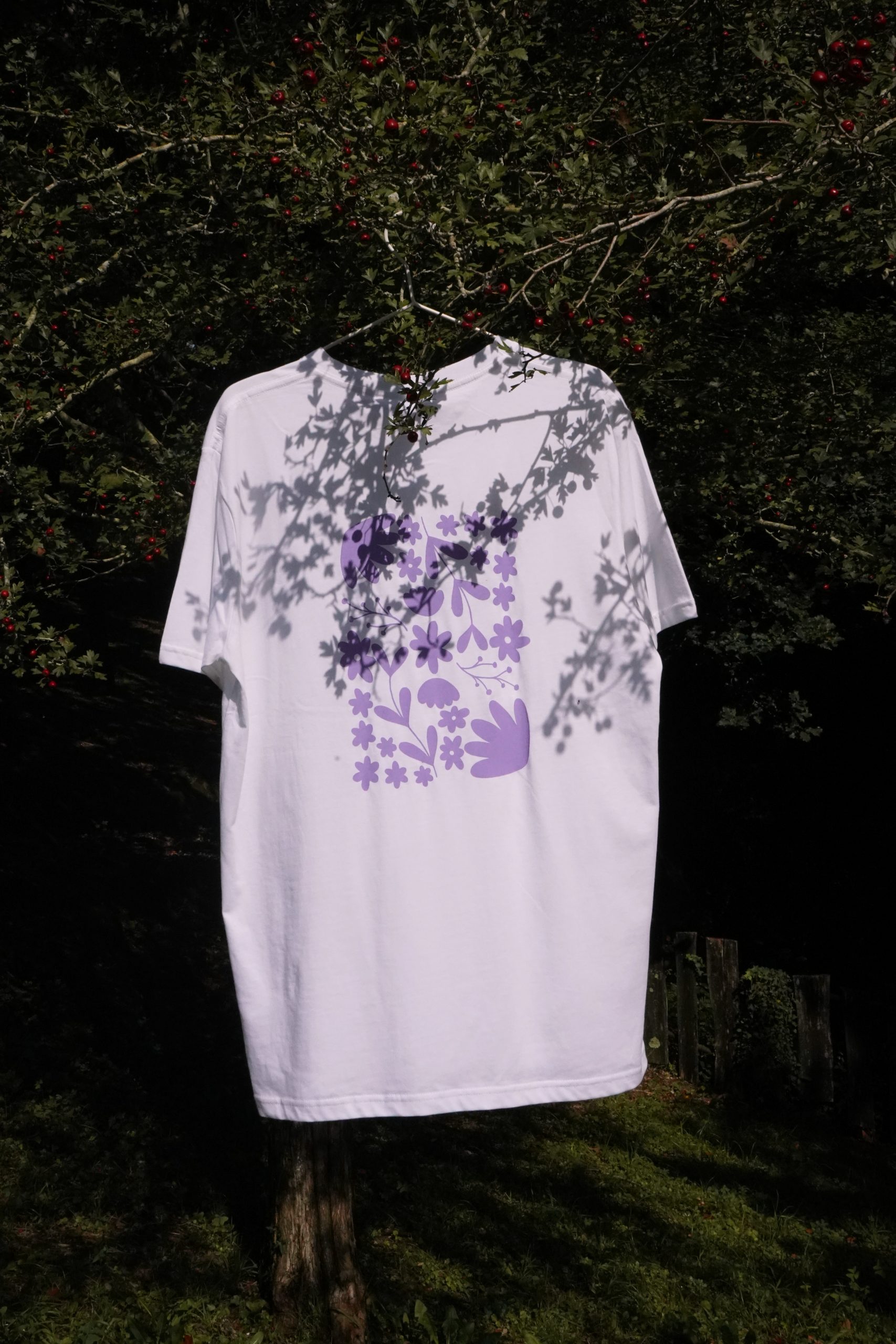 INTROS LOREAK • kamiseta txuria - Image 3