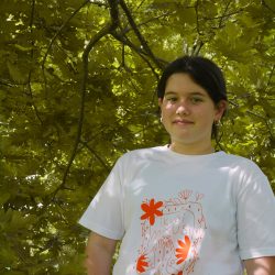 IKUSI MAKUSI • kamiseta txuria